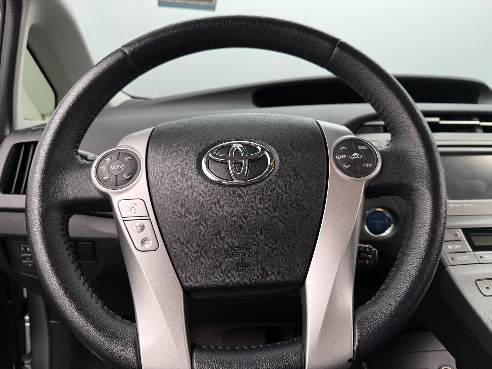Thumbnail: 2015 Toyota Prius - 5