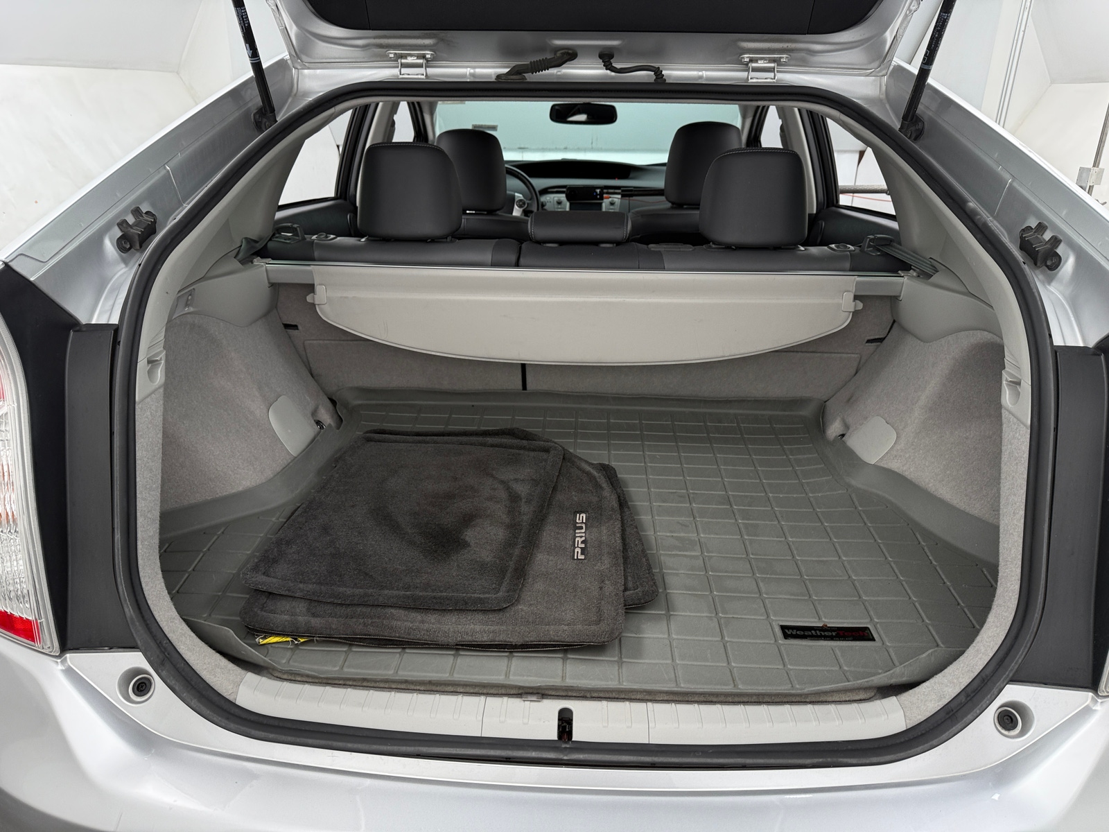Thumbnail: 2015 Toyota Prius - 7