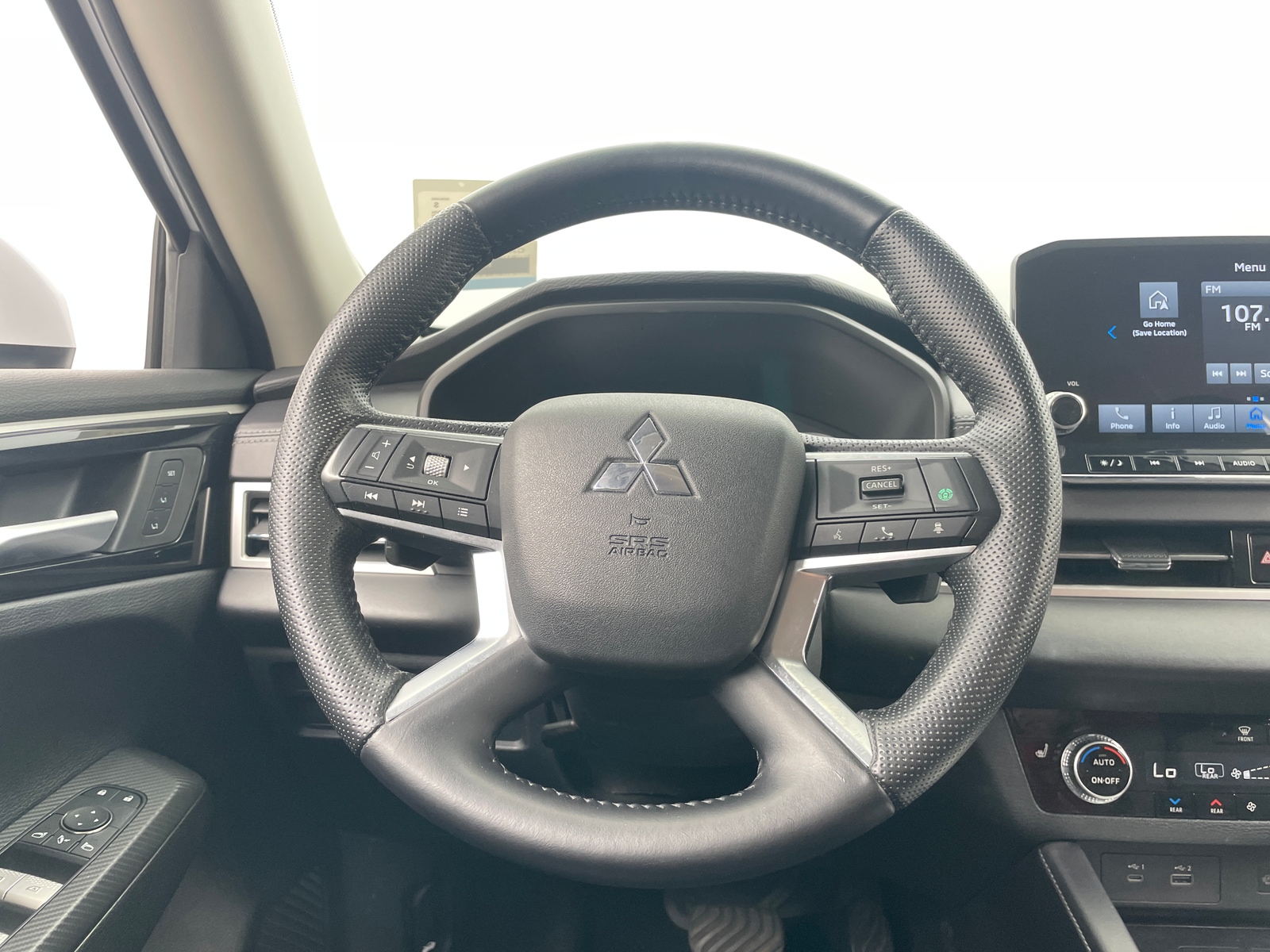 Thumbnail: 2022 Mitsubishi Outlander - 5