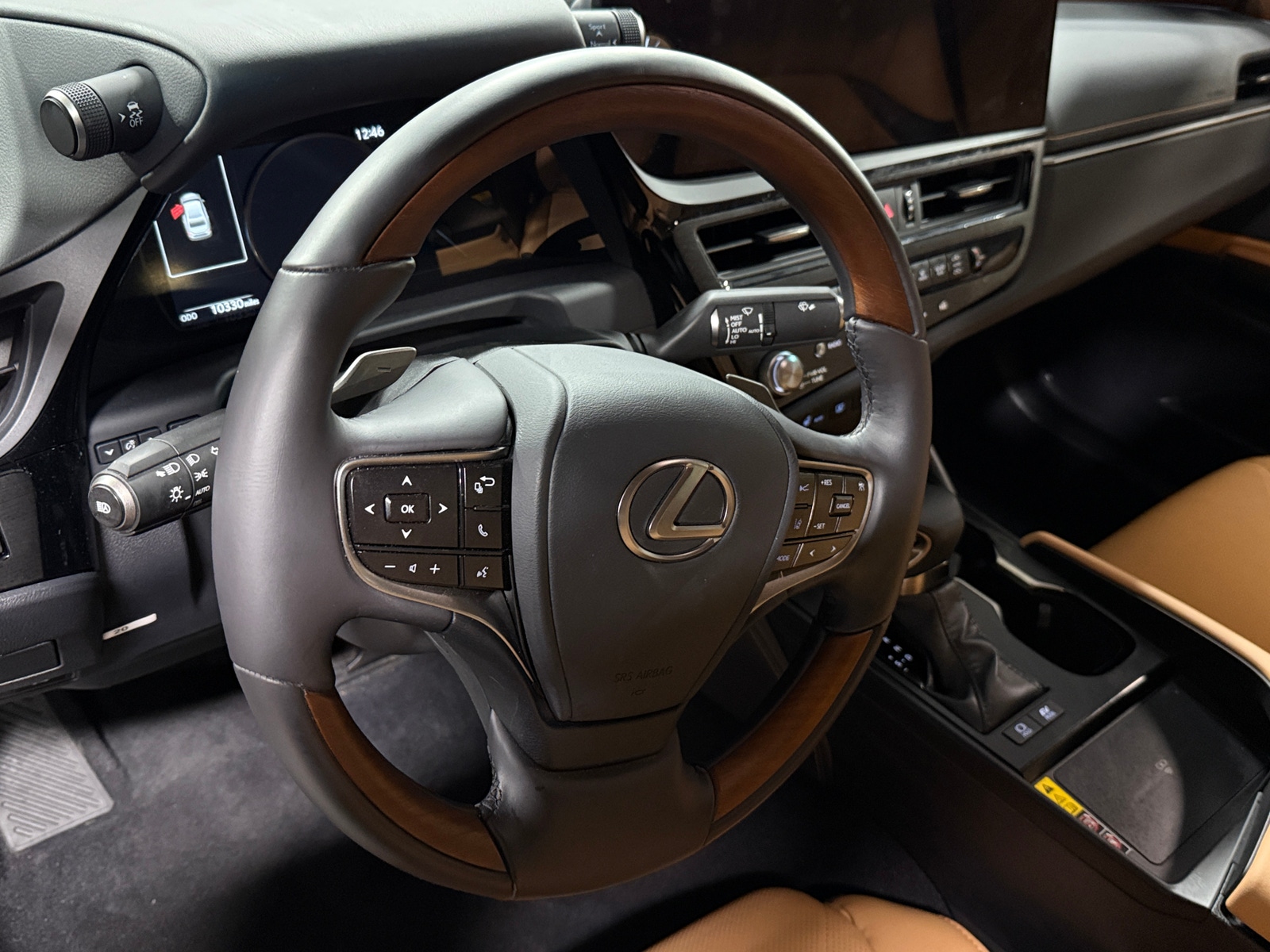 Thumbnail: 2025 Lexus ES - 4