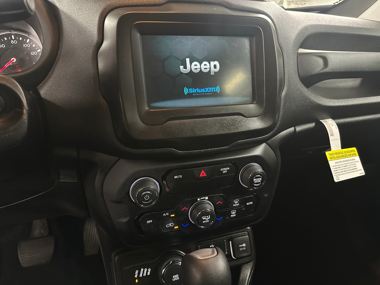 Thumbnail: 2018 Jeep Renegade - 4