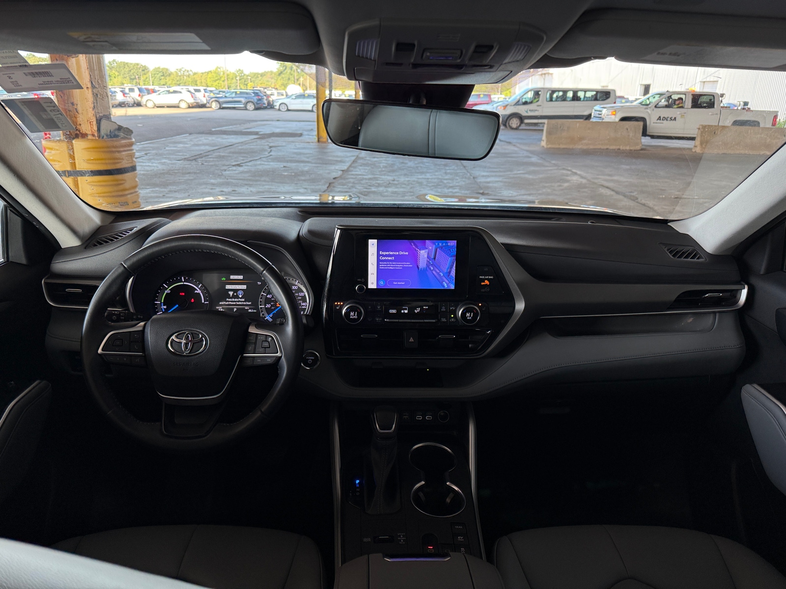 Thumbnail: 2023 Toyota Highlander - 2