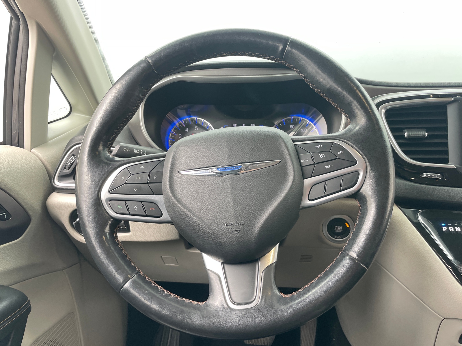 Thumbnail: 2020 Chrysler Pacifica - 4