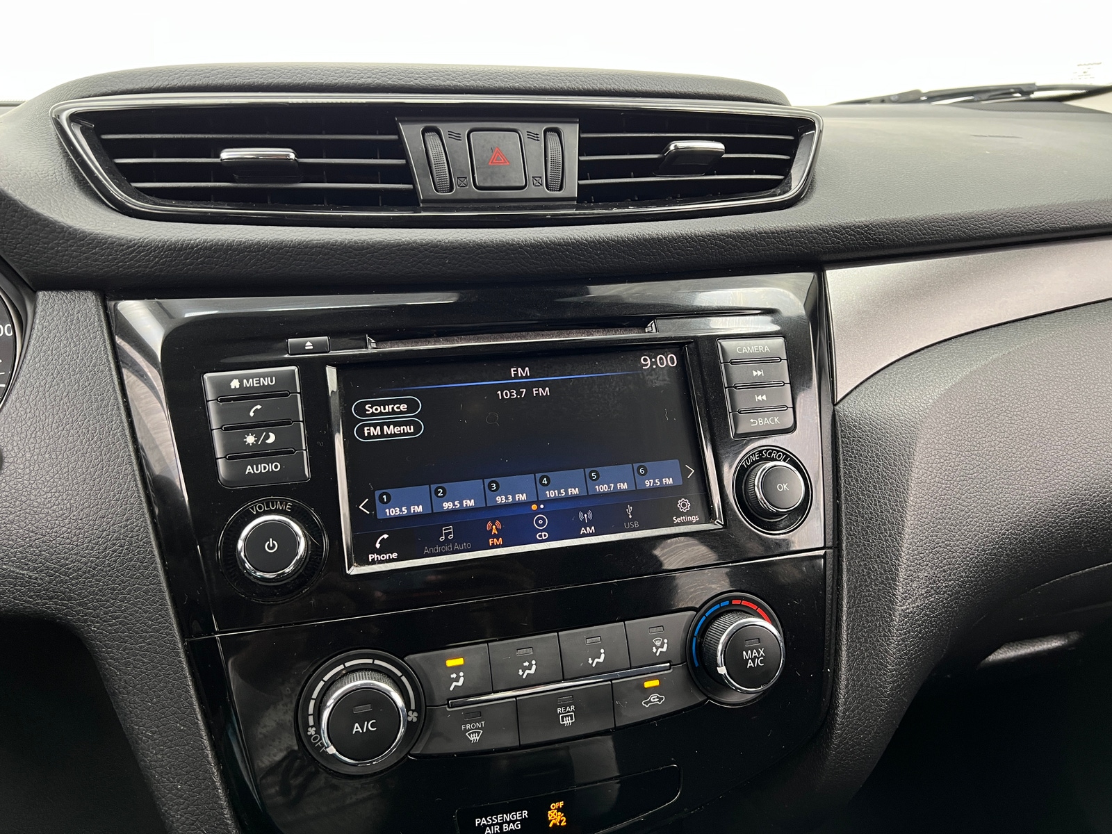 Thumbnail: 2020 Nissan Rogue Sport - 4