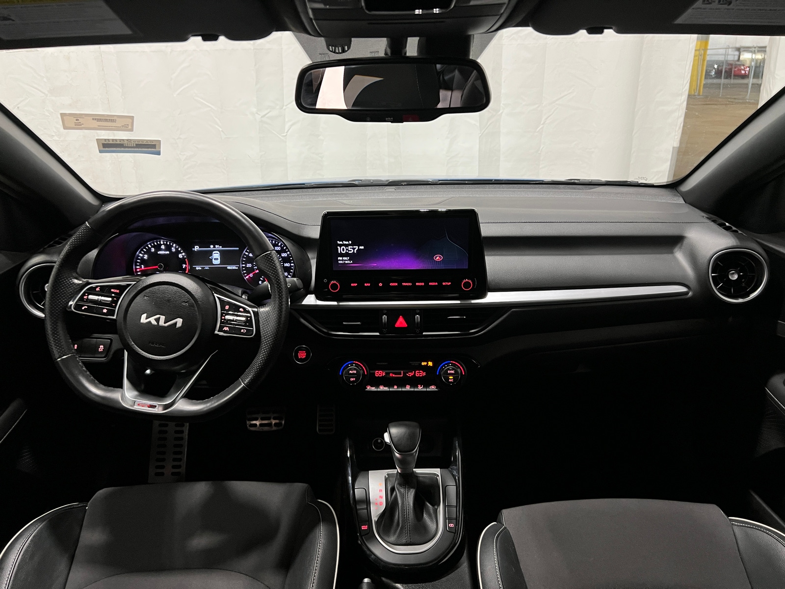 Thumbnail: 2023 Kia Forte - 3