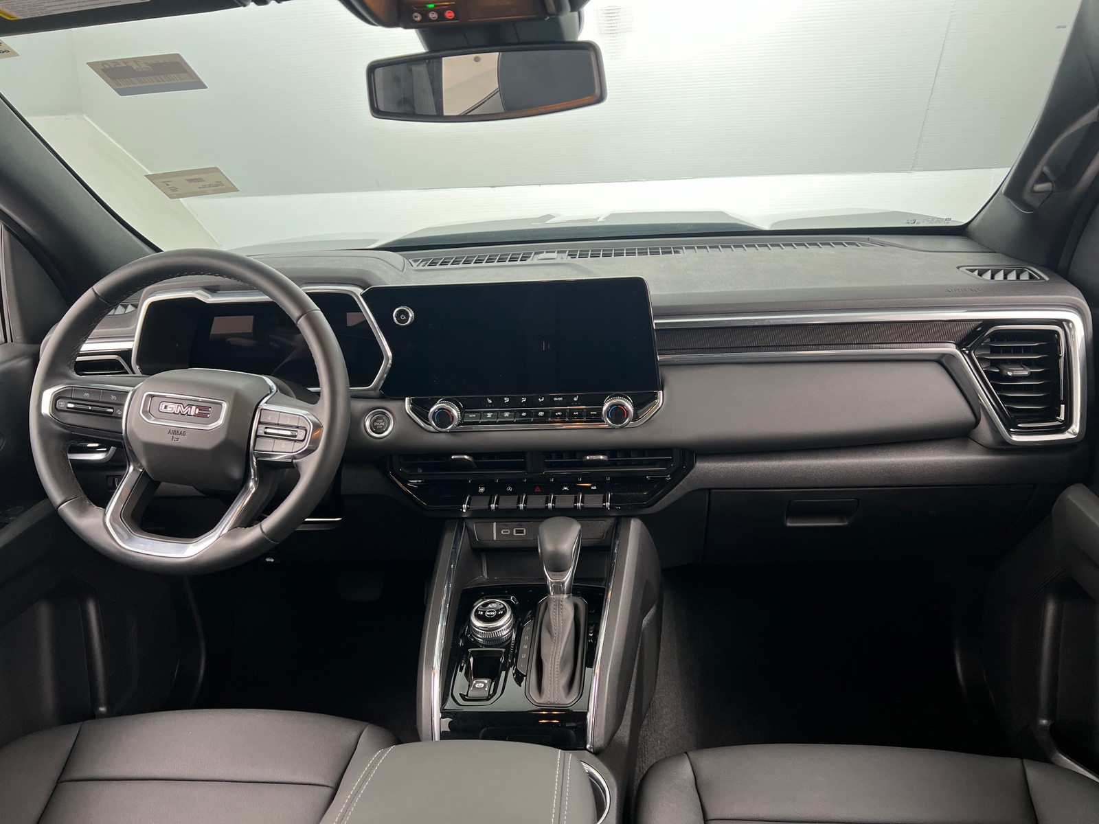 Thumbnail: 2024 GMC Canyon - 3