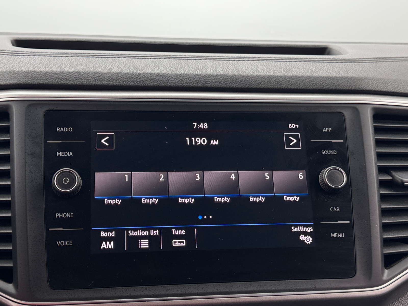 Thumbnail: 2019 Volkswagen Atlas - 4