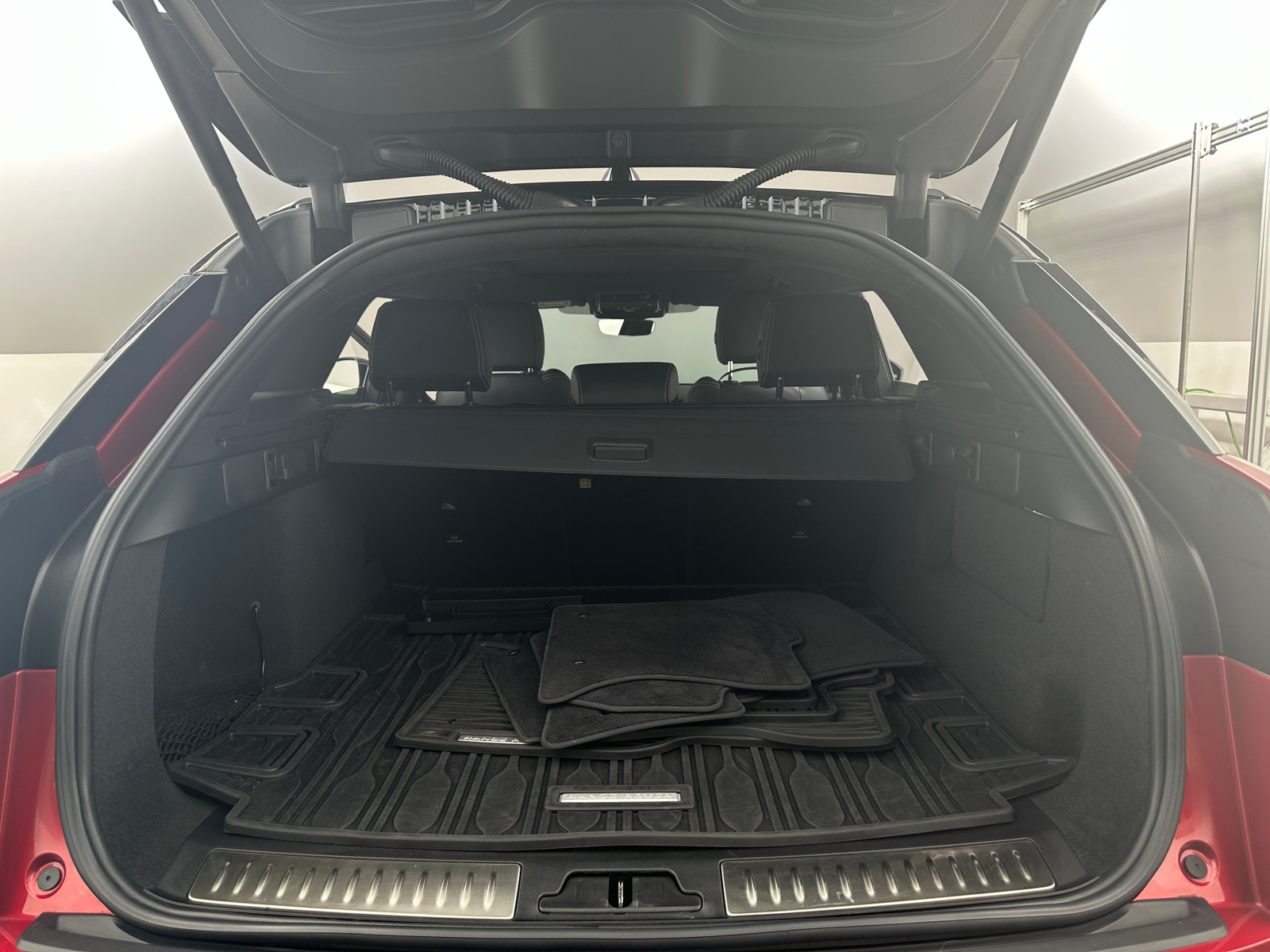 Thumbnail: 2023 Land Rover Range Rover Velar - 6