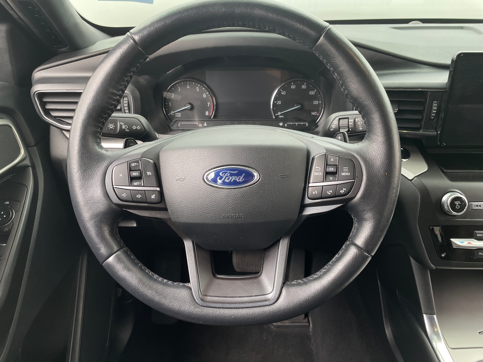 Thumbnail: 2020 Ford Explorer - 5