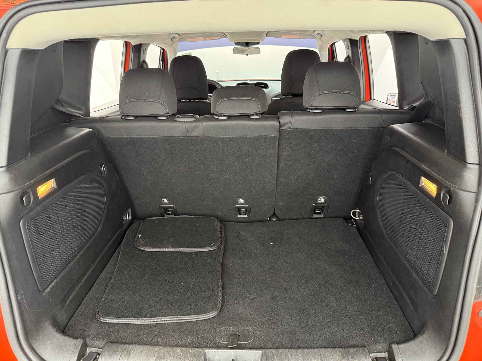 Thumbnail: 2015 Jeep Renegade - 7