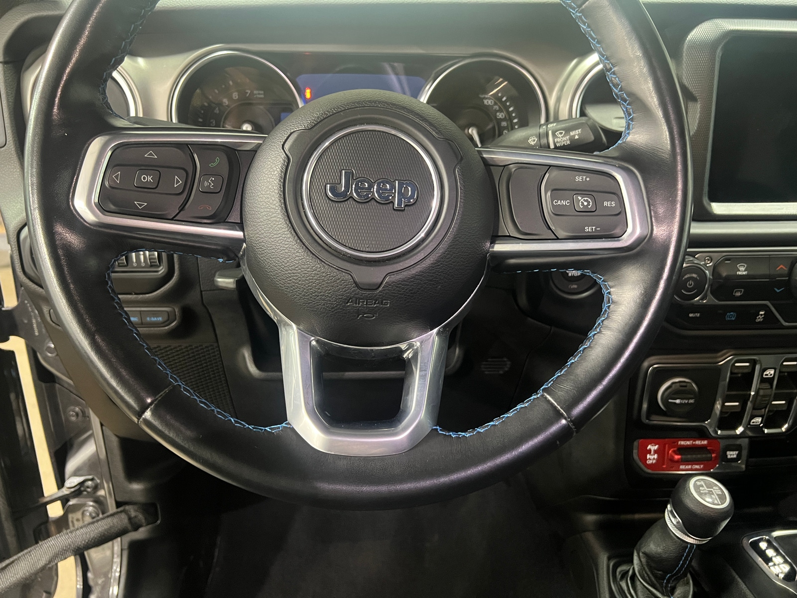 Thumbnail: 2022 Jeep Wrangler - 5