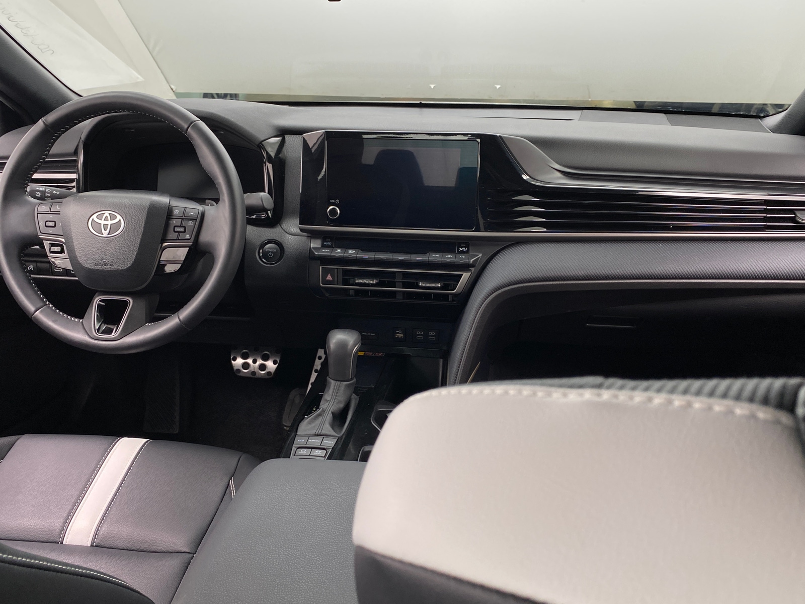 Thumbnail: 2025 Toyota Camry - 2