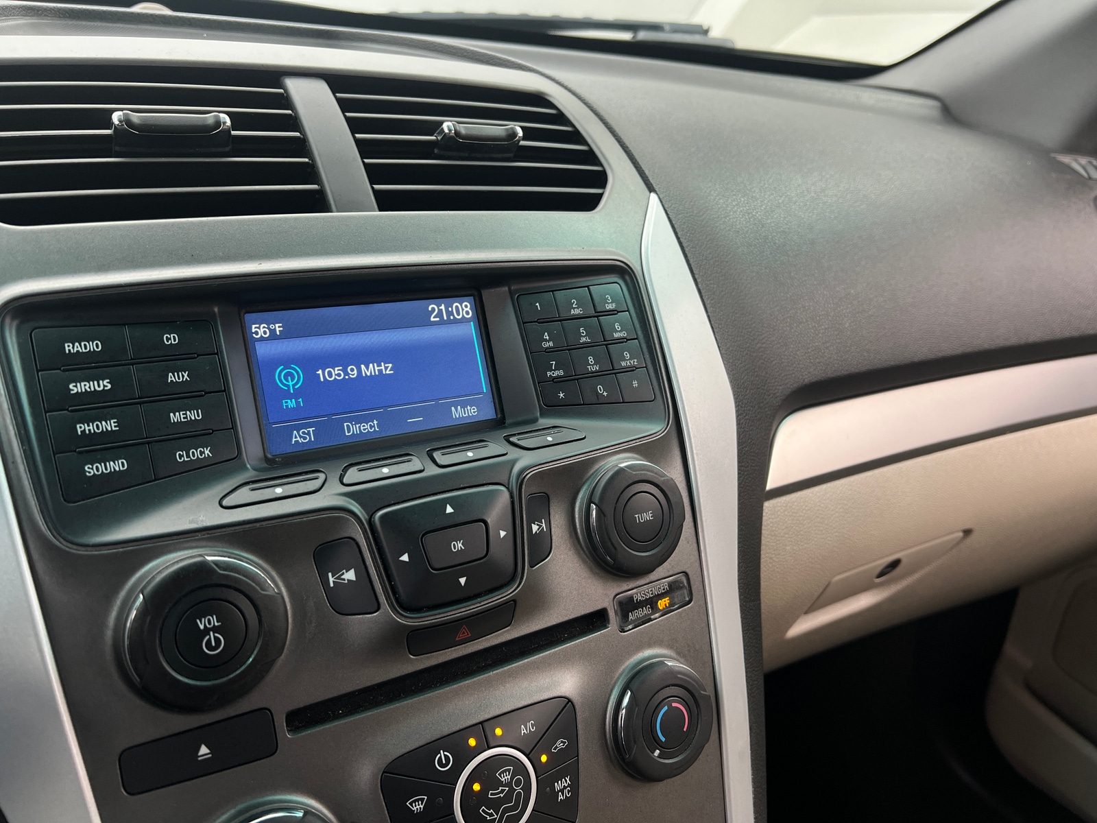 Thumbnail: 2014 Ford Explorer - 4