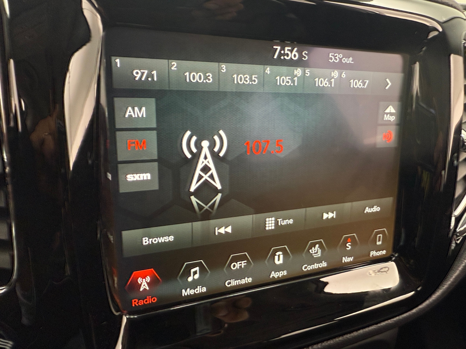 Thumbnail: 2018 Jeep Compass - 3