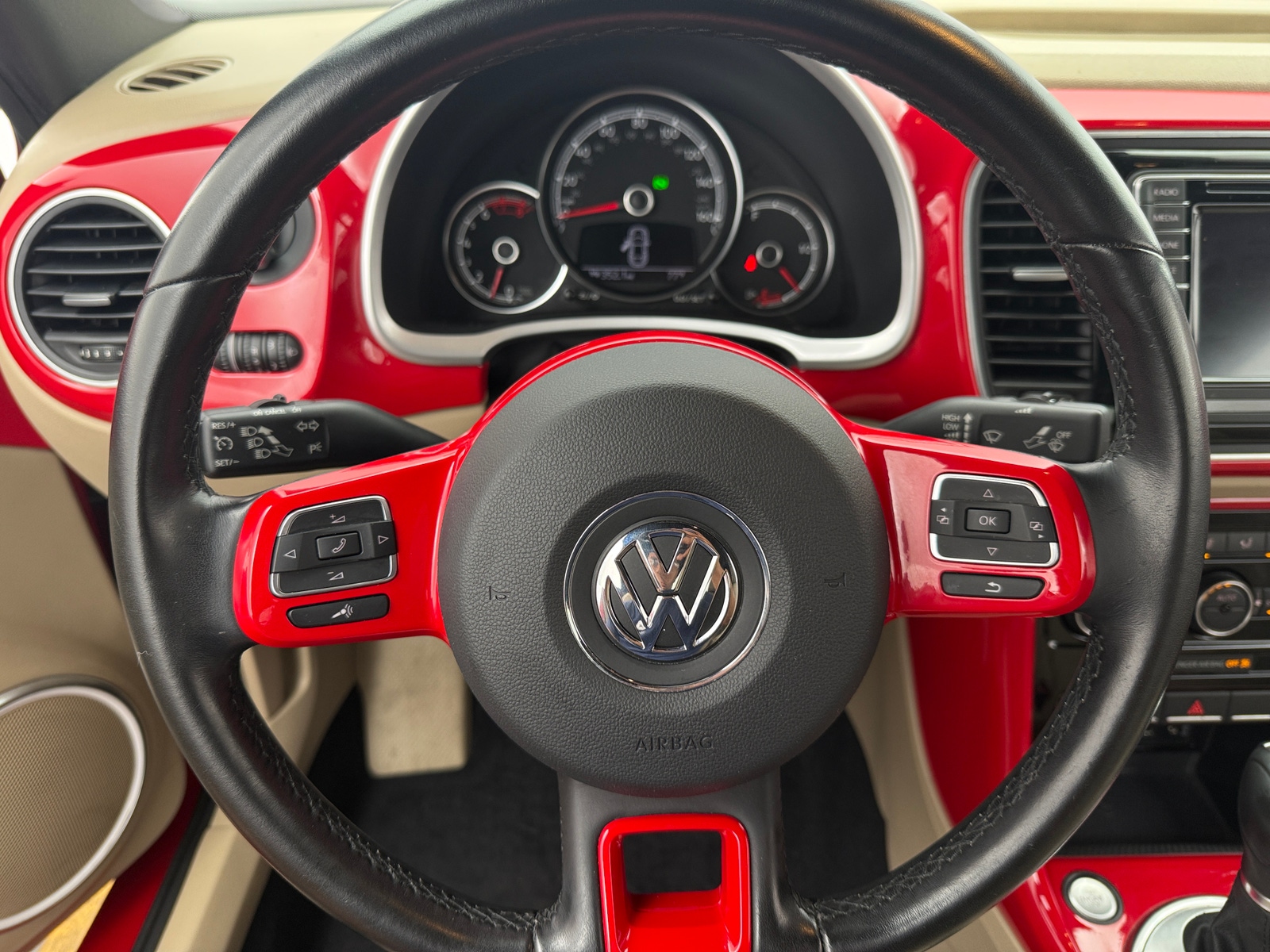 Thumbnail: 2019 Volkswagen Beetle - 4