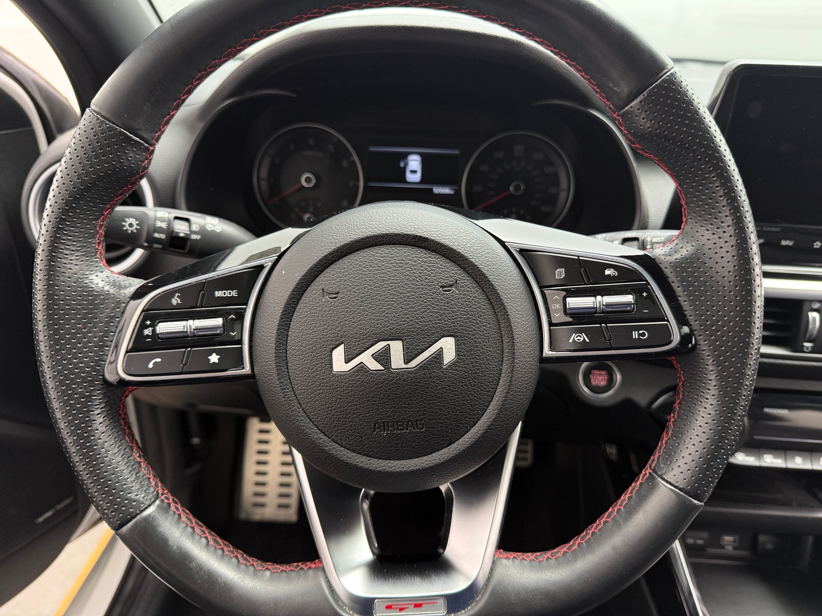 Thumbnail: 2023 Kia Forte - 4