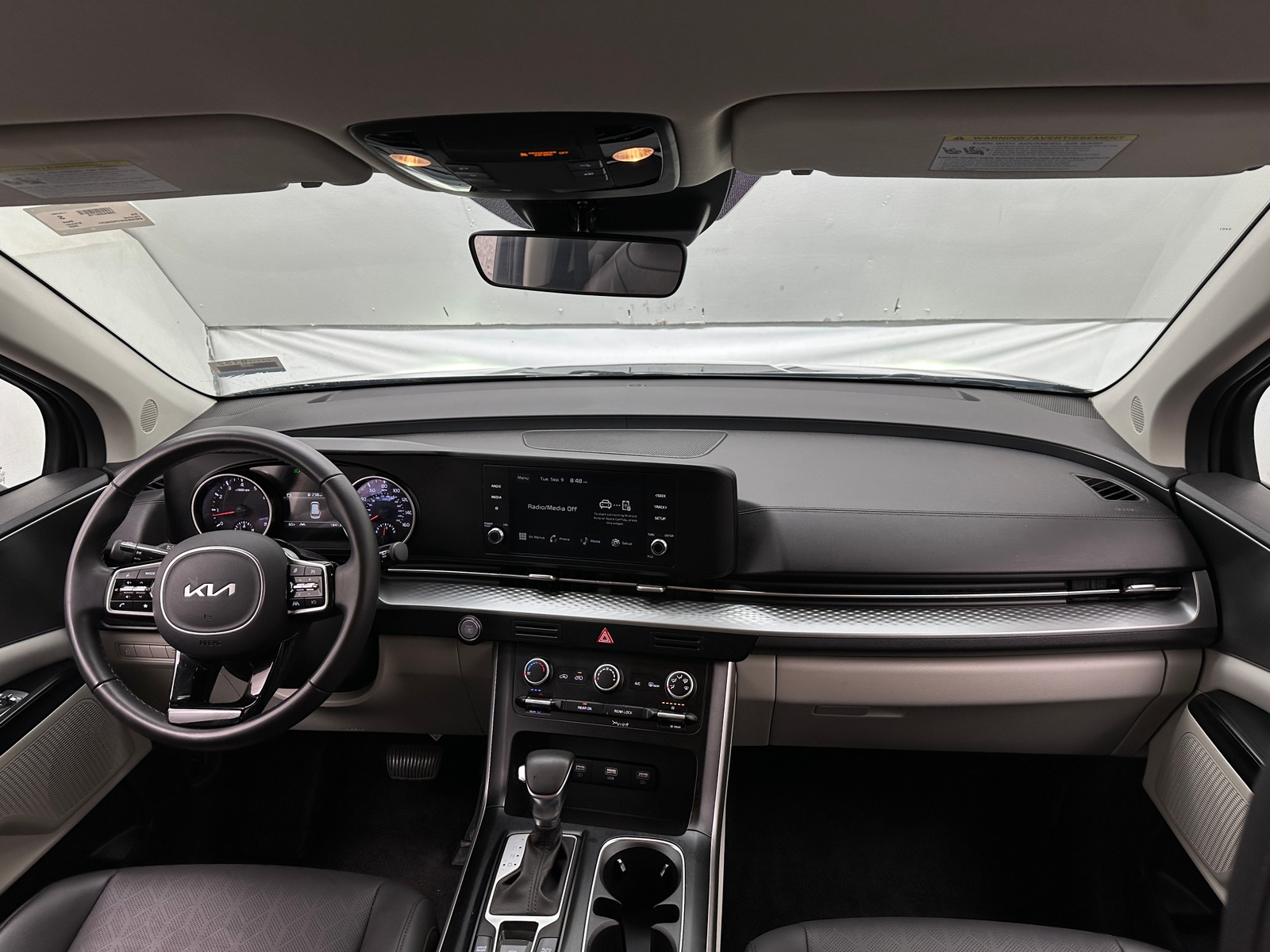 Thumbnail: 2023 Kia Carnival - 2