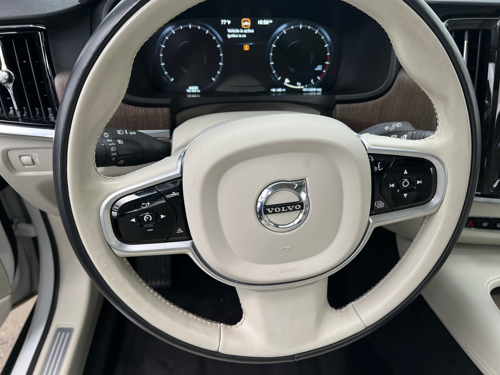 Thumbnail: 2021 Volvo V90 - 4