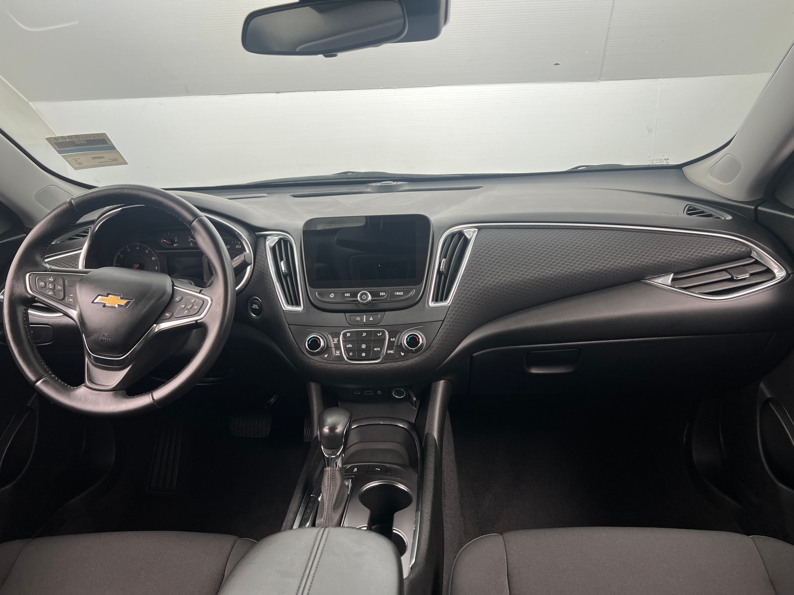 Thumbnail: 2021 Chevrolet Malibu - 3
