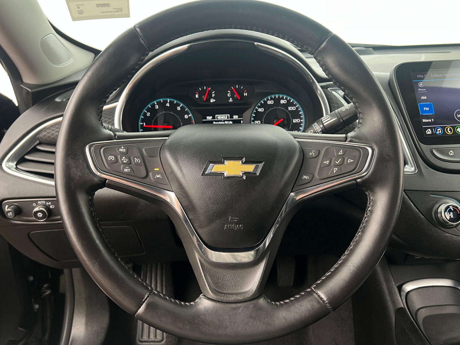Thumbnail: 2021 Chevrolet Malibu - 5