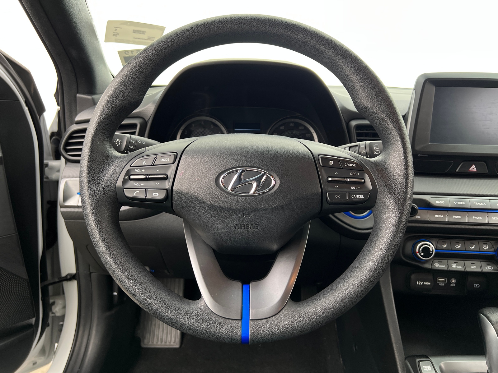 Thumbnail: 2019 Hyundai Veloster - 4