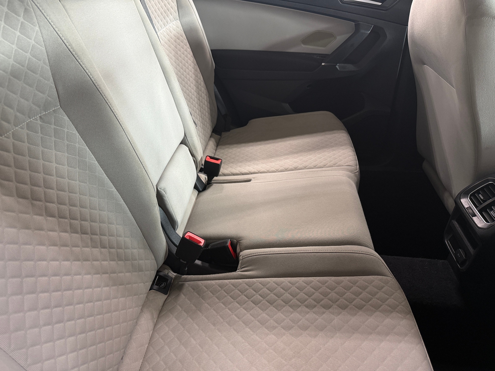 Thumbnail: 2018 Volkswagen Tiguan - 6