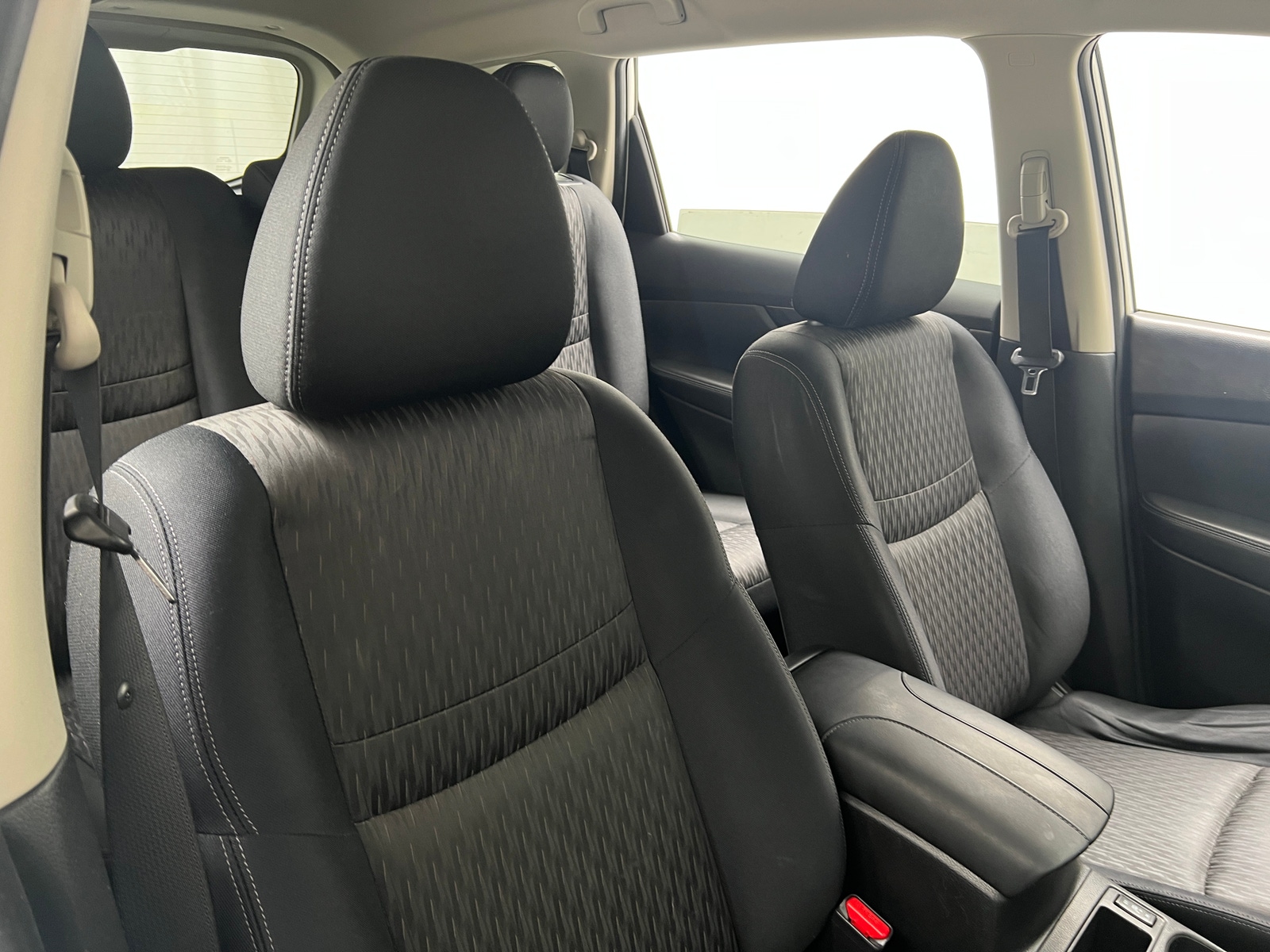 Thumbnail: 2017 Nissan Rogue - 2