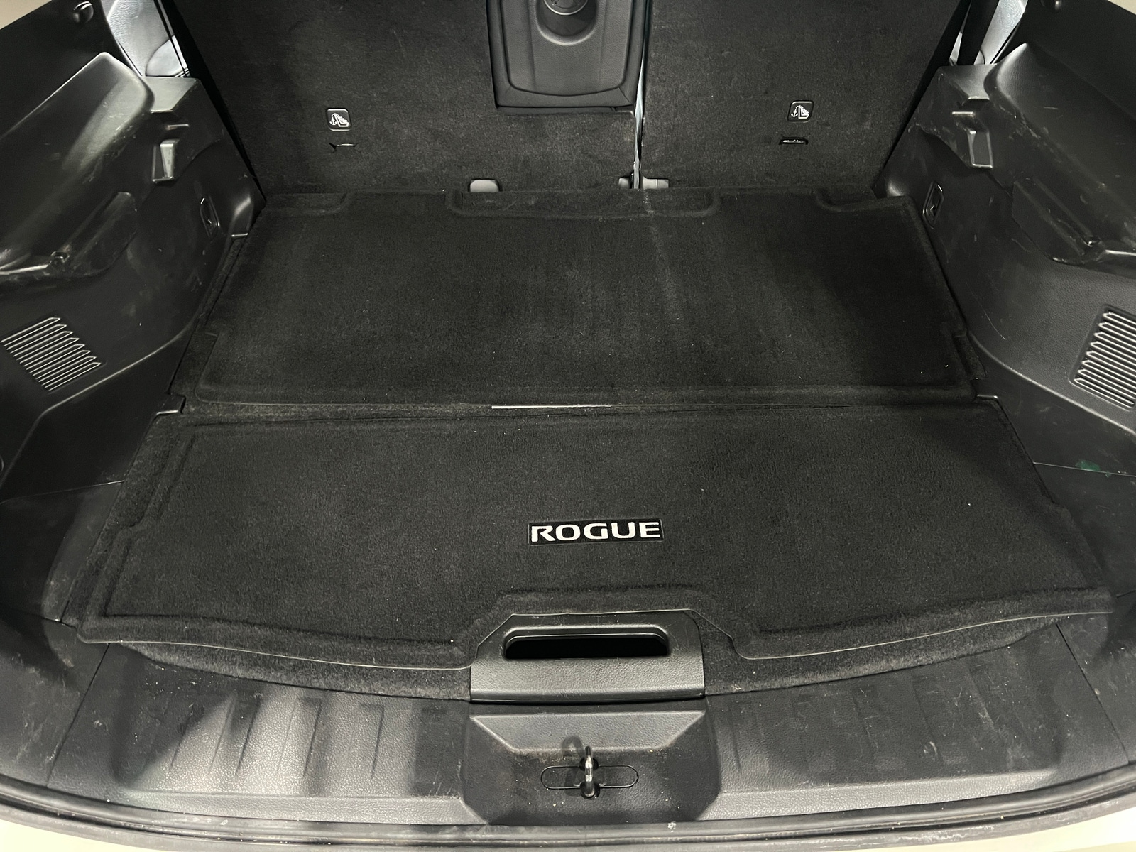 Thumbnail: 2017 Nissan Rogue - 7