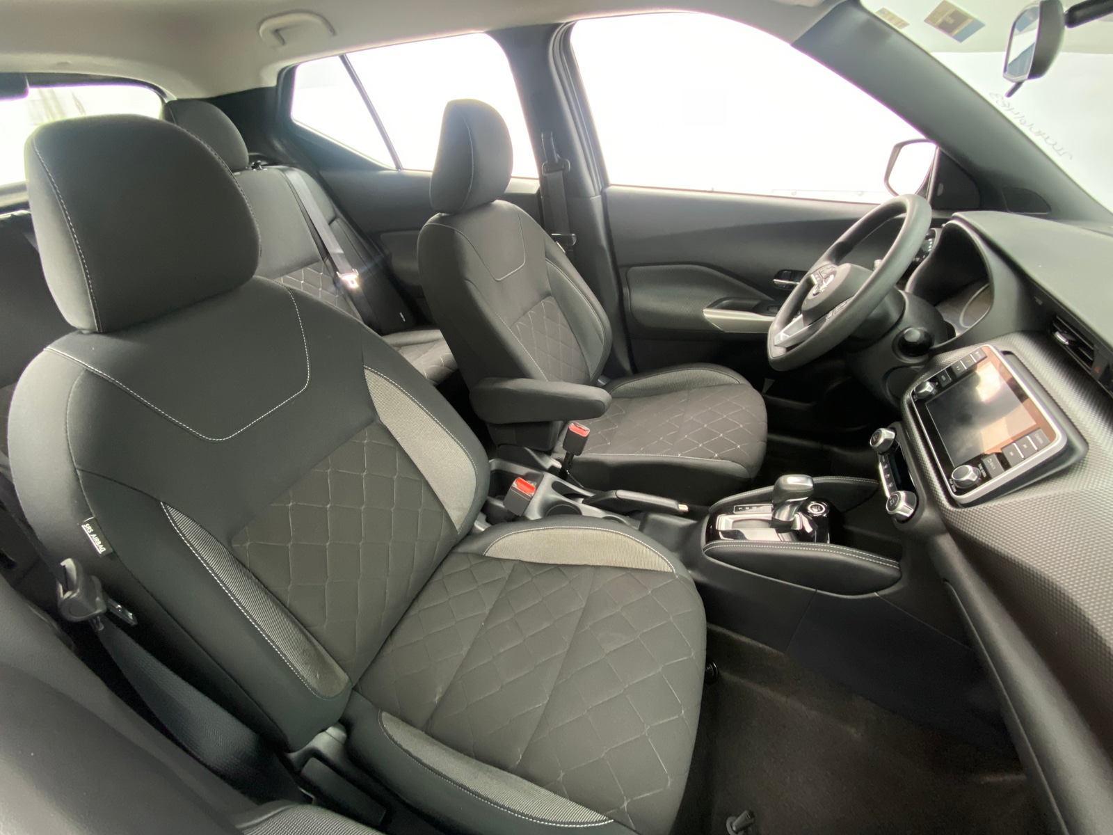 Thumbnail: 2020 Nissan Kicks - 2