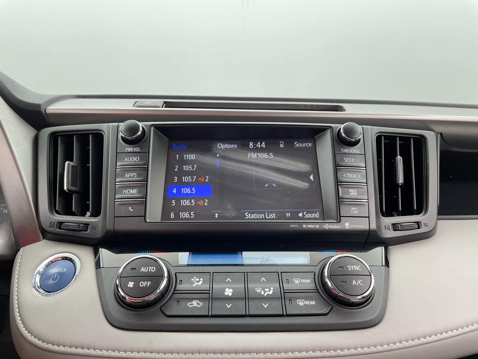 Thumbnail: 2017 Toyota RAV4 - 4