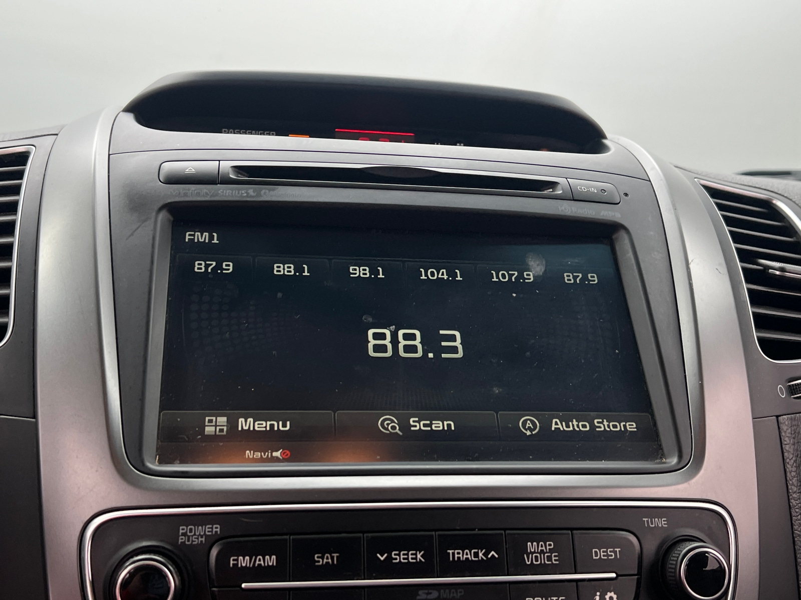 Thumbnail: 2015 Kia Sorento - 3