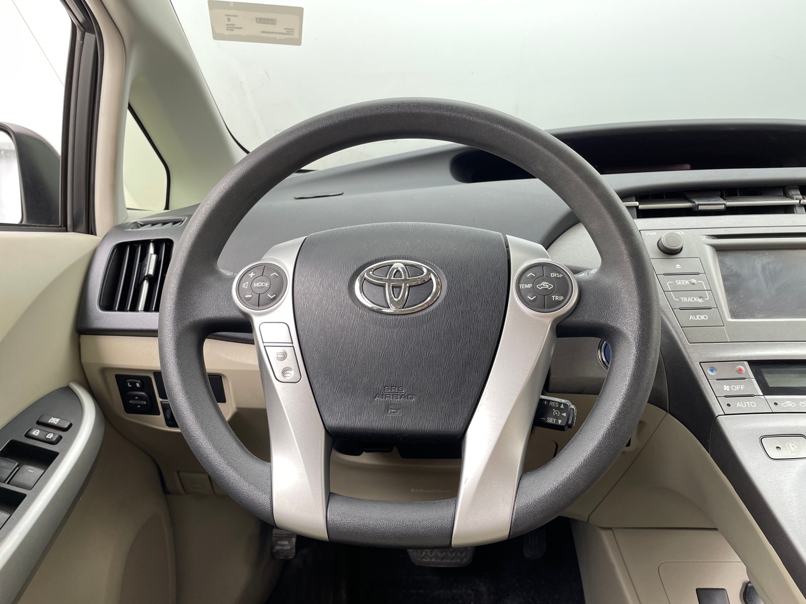 Thumbnail: 2015 Toyota Prius - 5