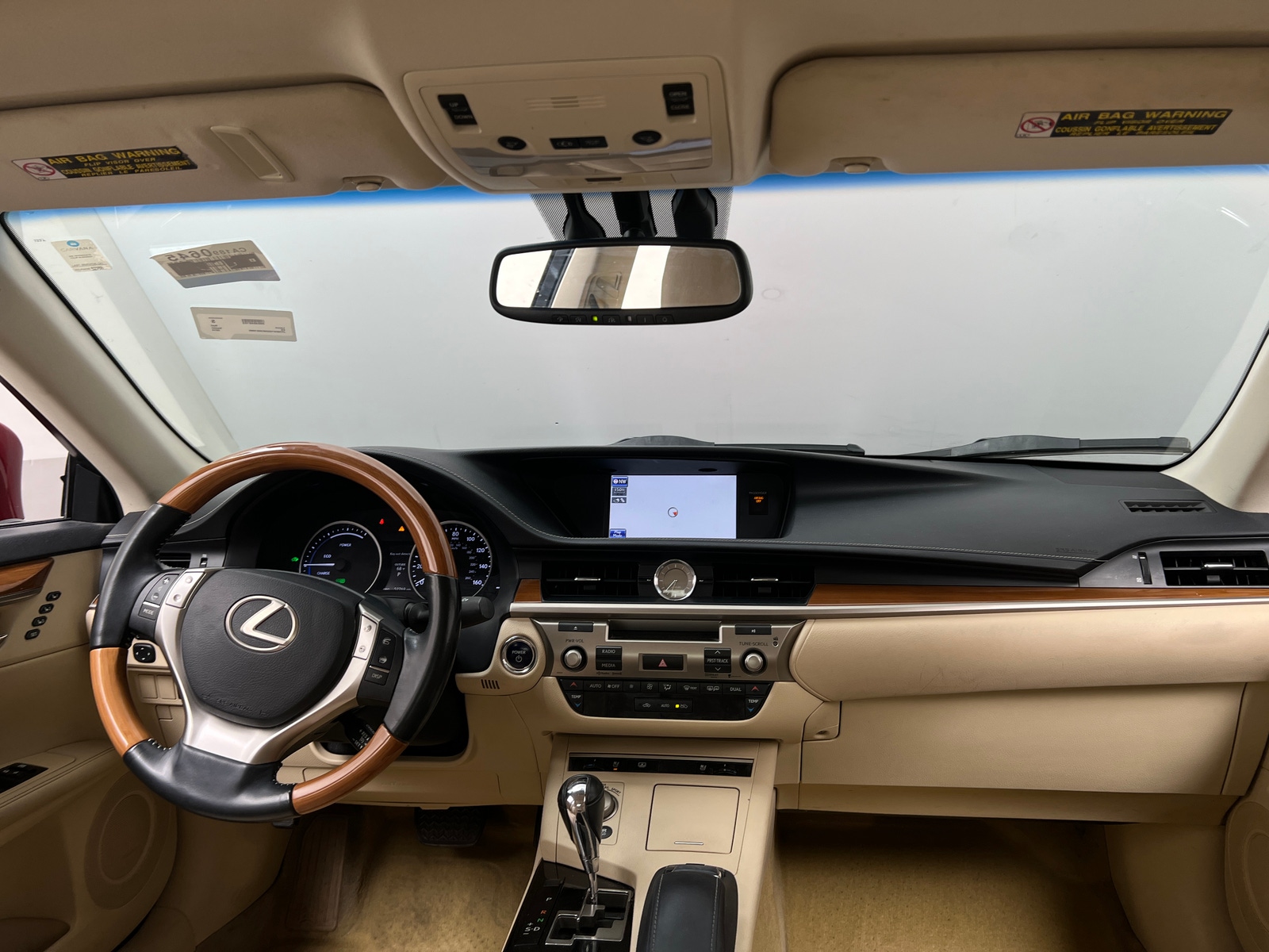 Thumbnail: 2014 Lexus ES - 2