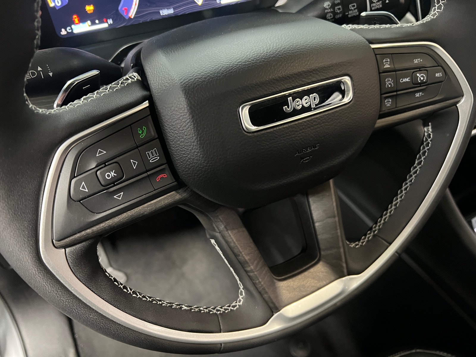 Thumbnail: 2025 Jeep Grand Cherokee L - 4