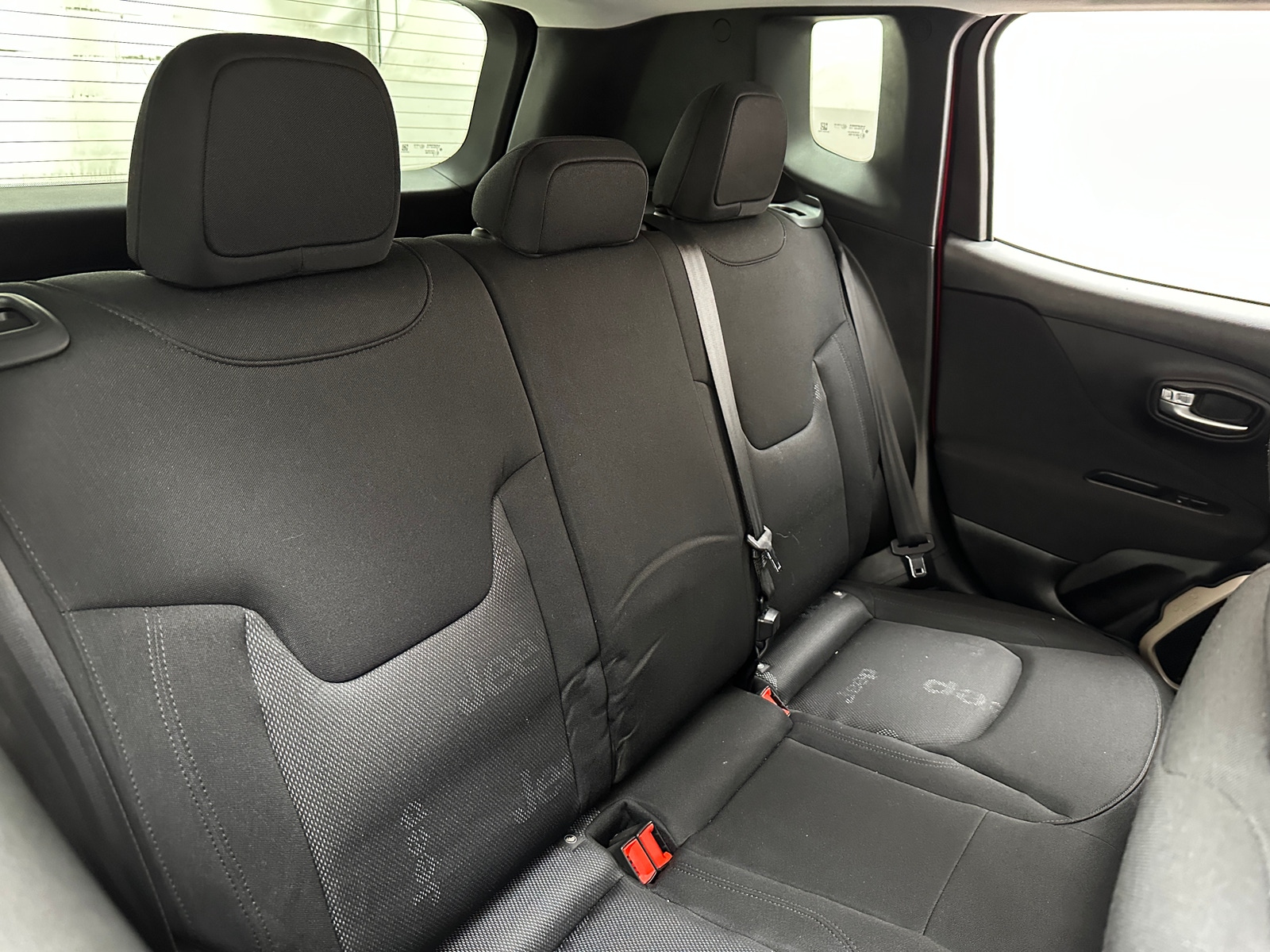 Thumbnail: 2017 Jeep Renegade - 6