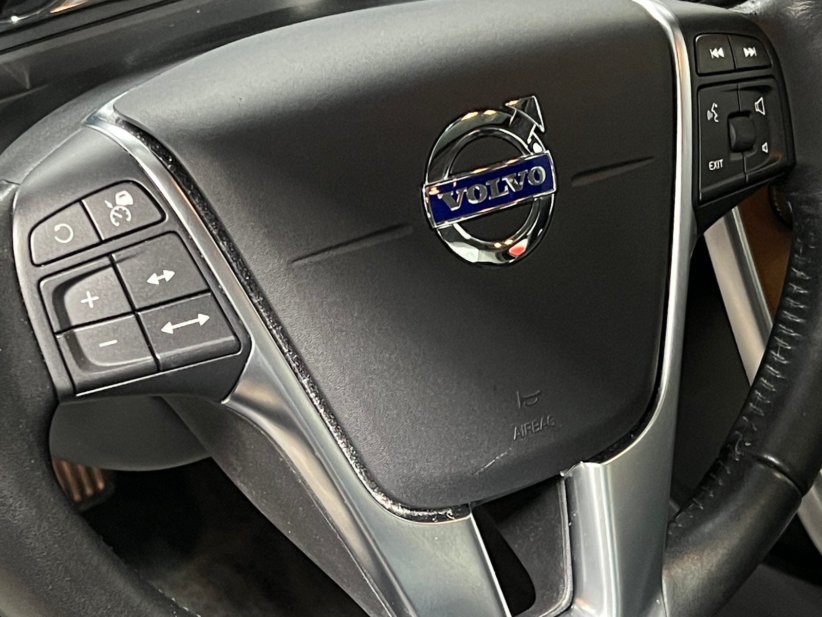 Thumbnail: 2017 Volvo S60 - 4