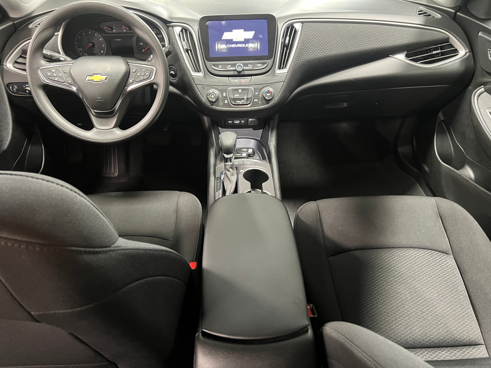 Thumbnail: 2024 Chevrolet Malibu - 3