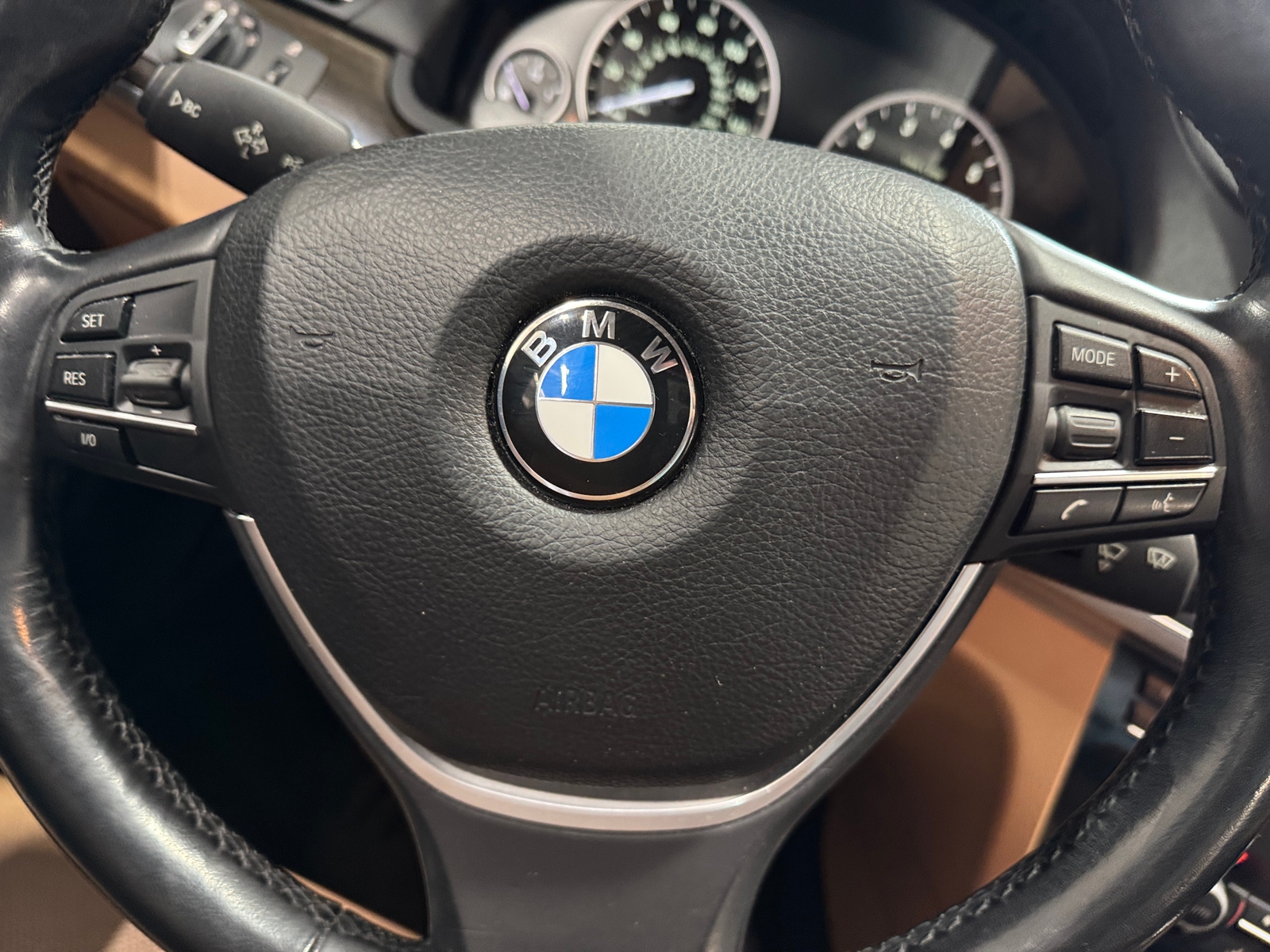 Thumbnail: 2012 BMW 7 Series - 4