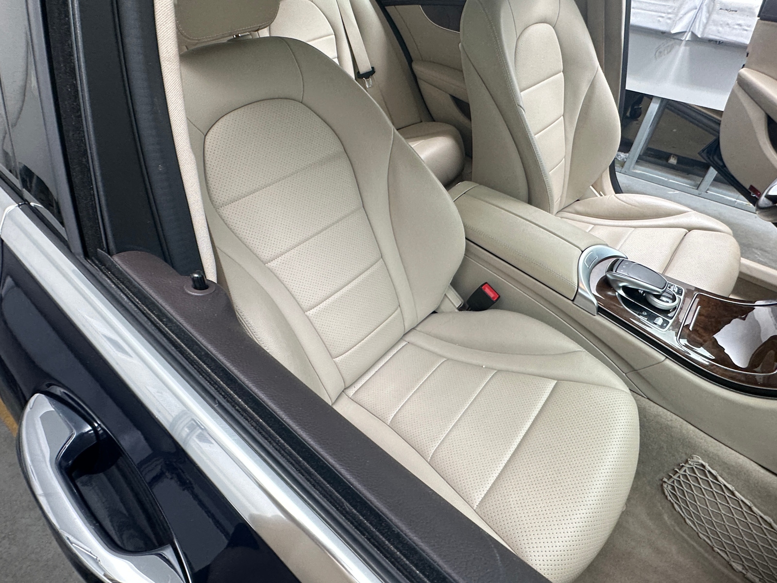 Thumbnail: 2016 Mercedes-Benz C-Class - 2