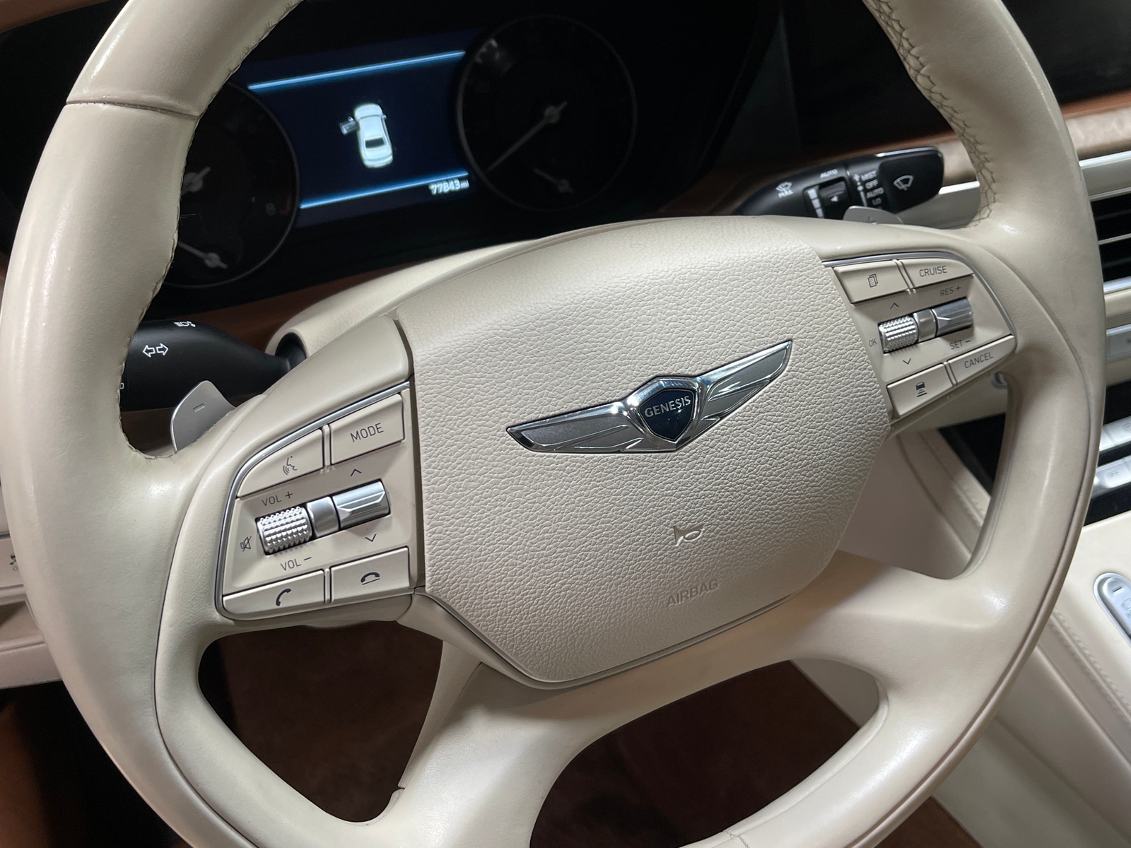 Thumbnail: 2022 Genesis G90 - 4