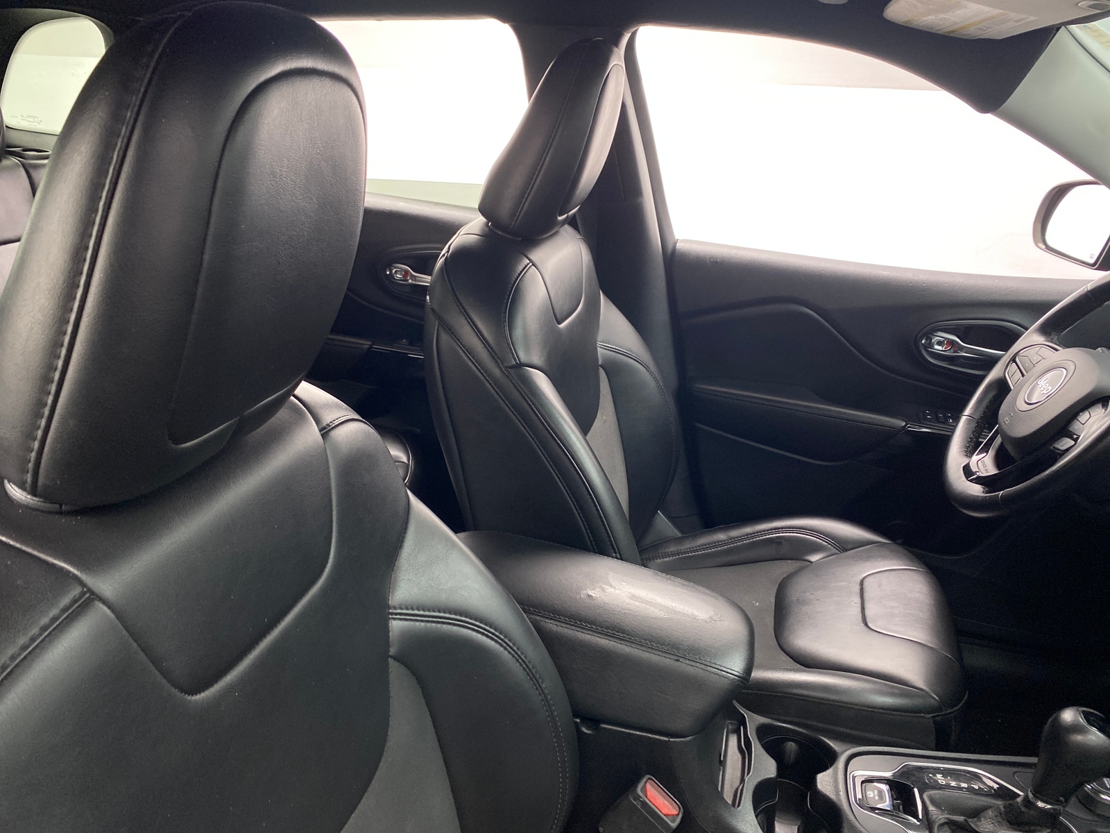 Thumbnail: 2019 Jeep Cherokee - 2