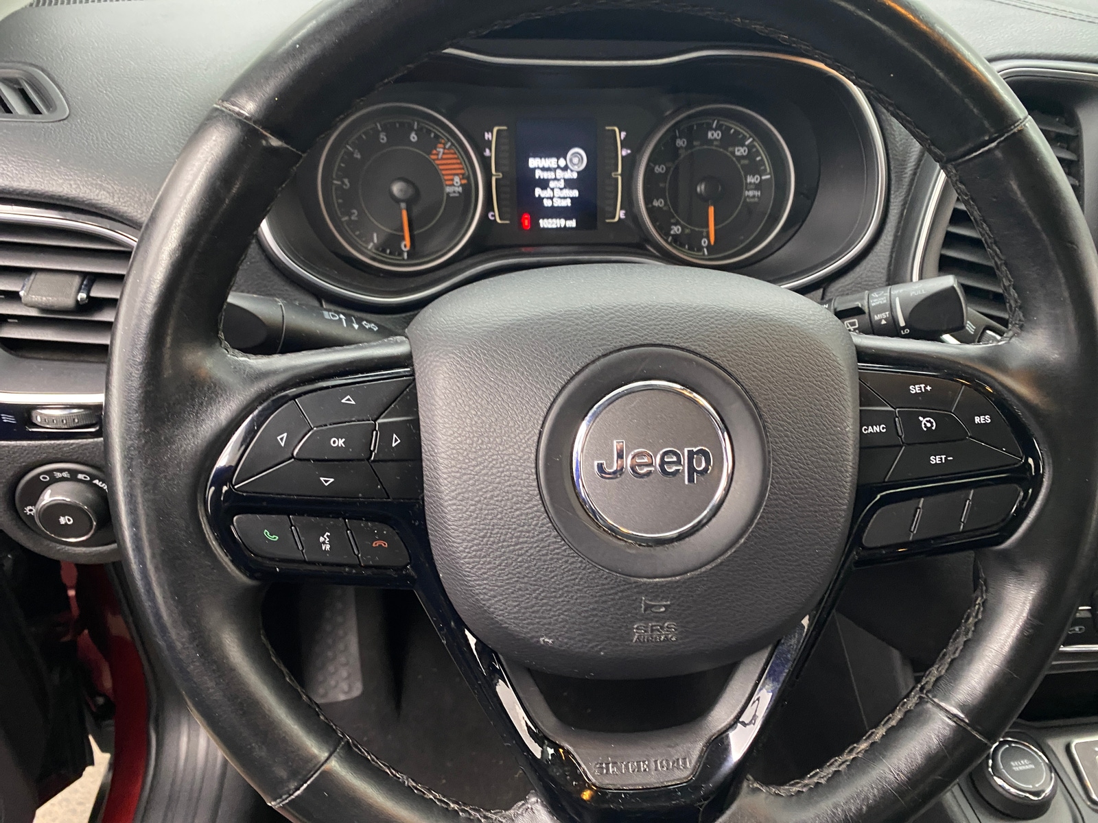 Thumbnail: 2019 Jeep Cherokee - 5