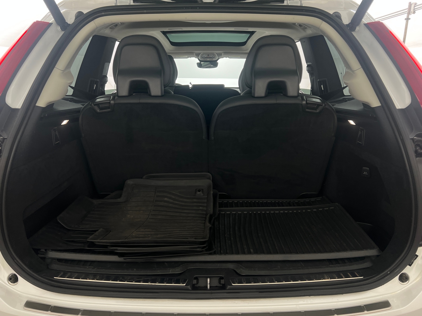 Thumbnail: 2023 Volvo XC90 - 6