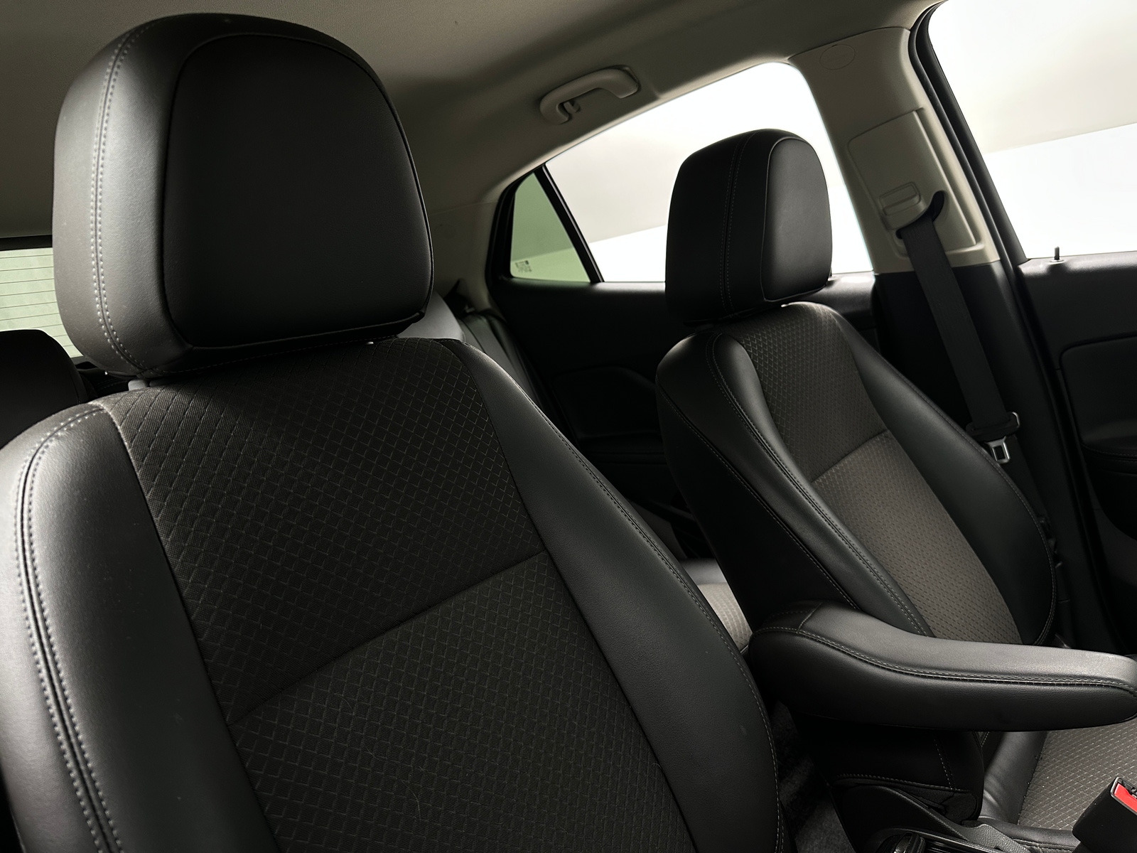 Thumbnail: 2020 Buick Encore - 2