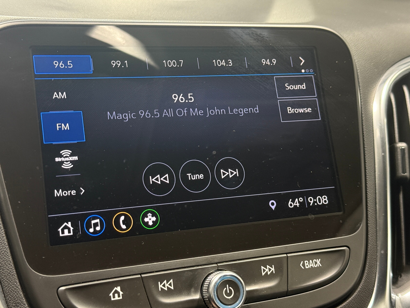 Thumbnail: 2021 Chevrolet Equinox - 3