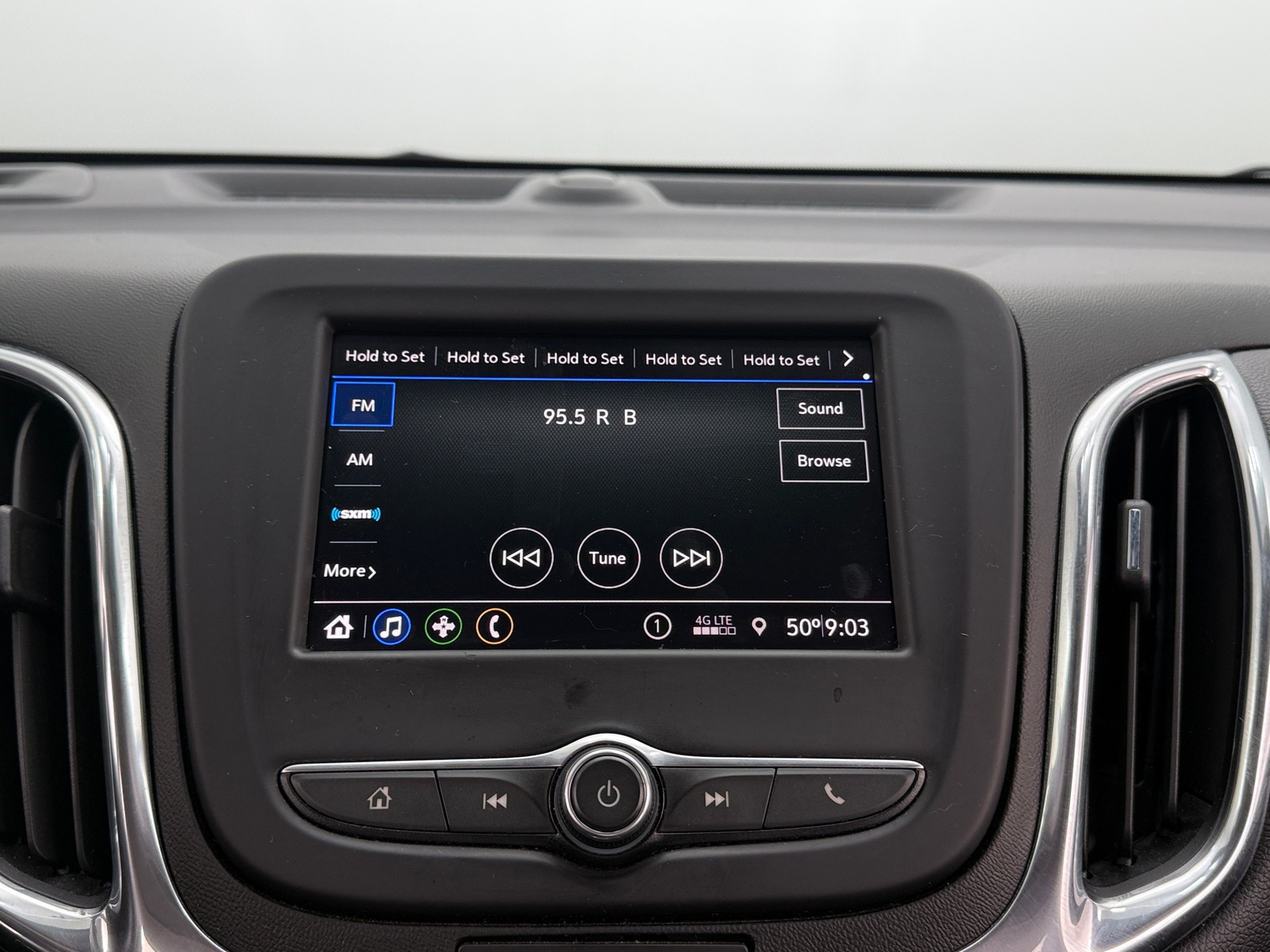 Thumbnail: 2020 Chevrolet Equinox - 4