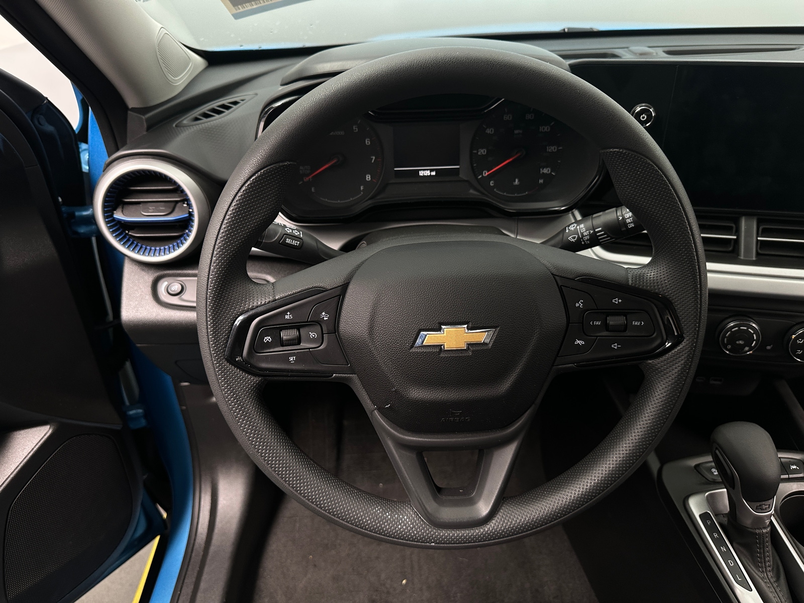 Thumbnail: 2025 Chevrolet Trax - 5