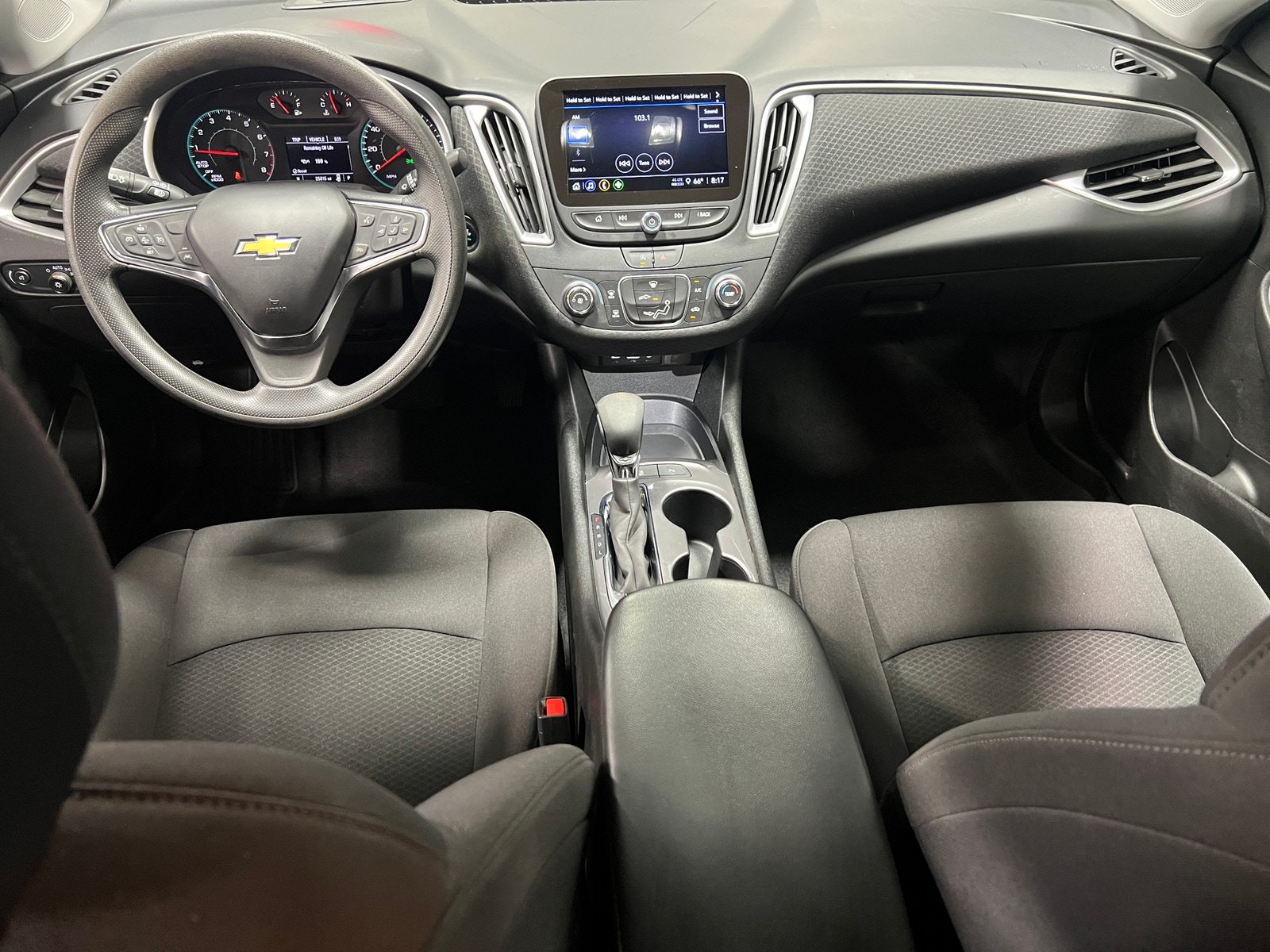 Thumbnail: 2024 Chevrolet Malibu - 3