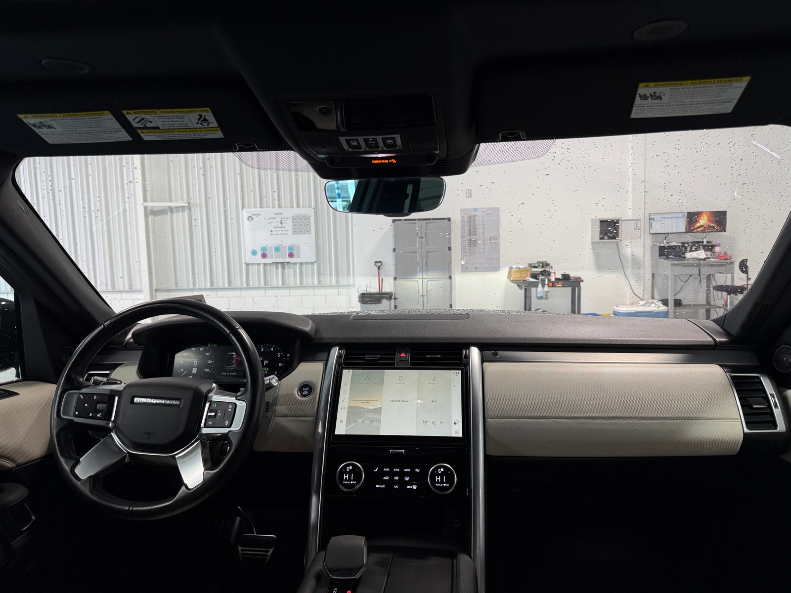 Thumbnail: 2021 Land Rover Discovery - 3