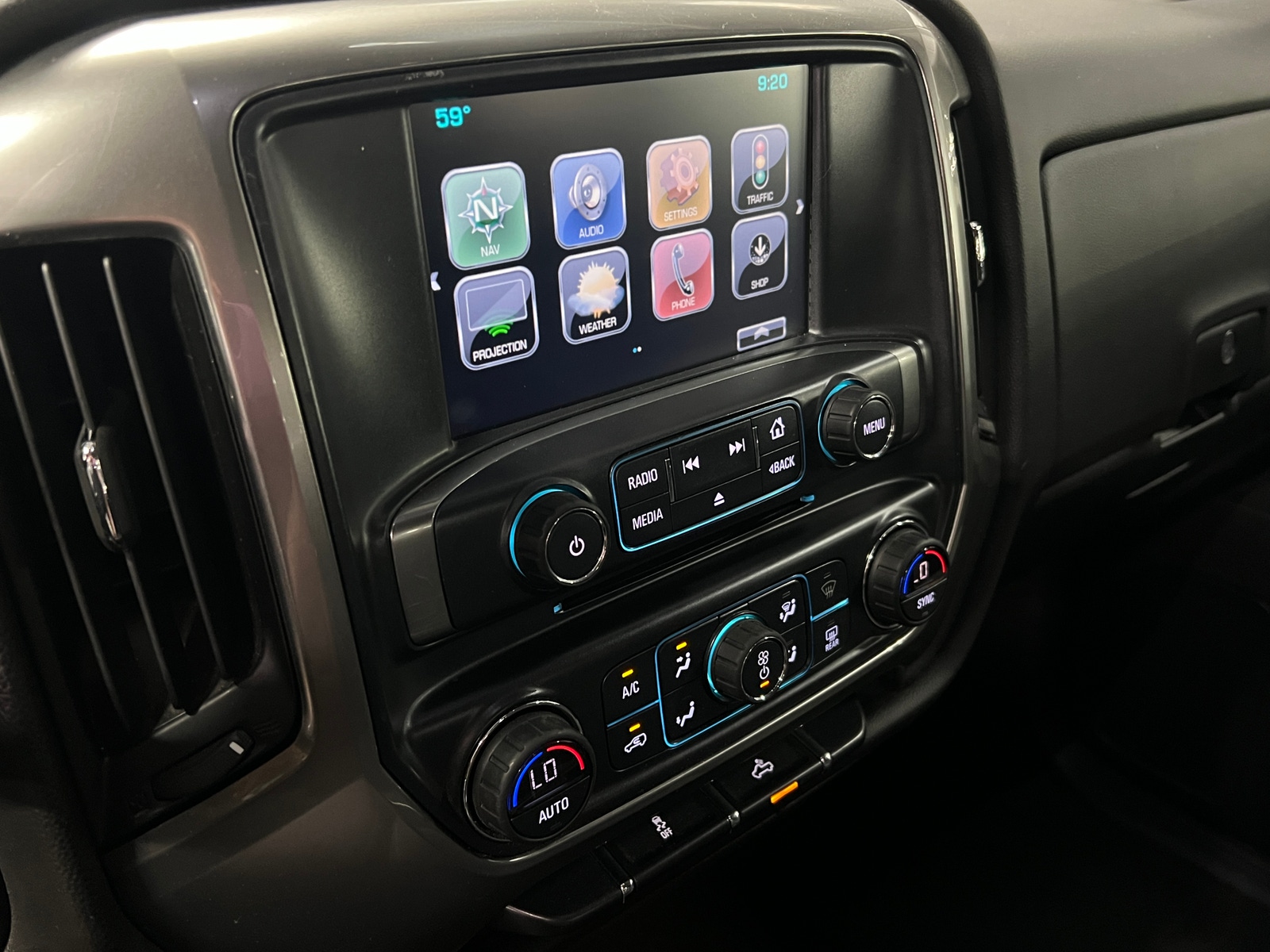 Thumbnail: 2017 Chevrolet Silverado 1500 - 4